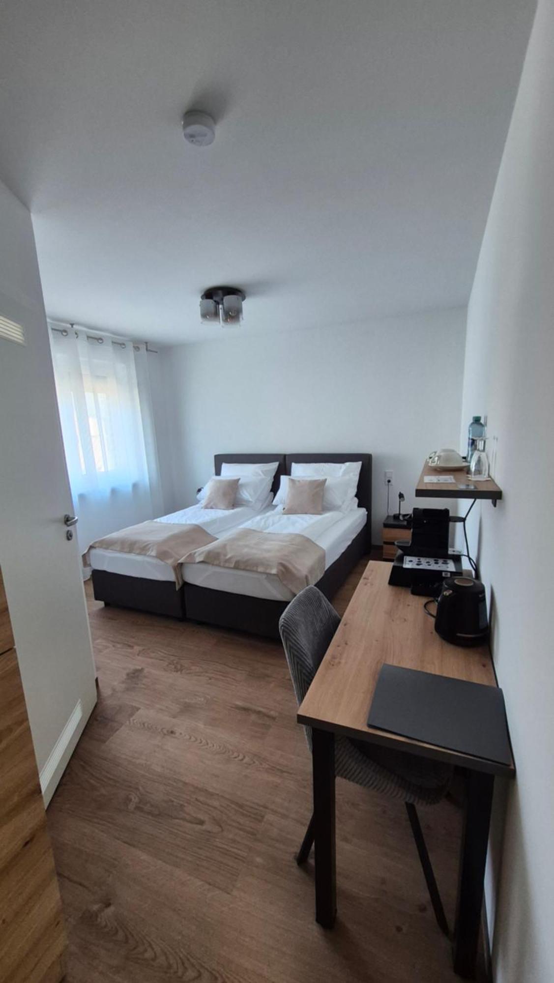 Apartments Seibel Doppel-Zweibettzimmer Mit Bad Reutlingen Exterior foto